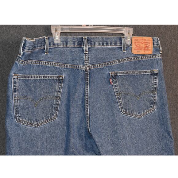 Lot of 2 Levi's 550 Relaxed Fit Men's 44x29 Distressed Denim Jeans Dark & Light - Picture 9 of 14